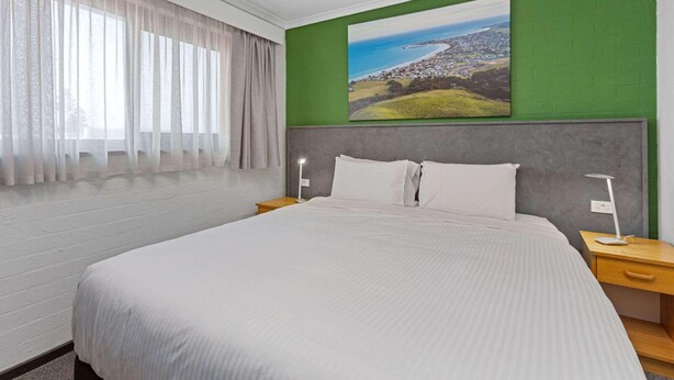 Room - Apollo Bay Motel & Apartments (Apollo Bay)
