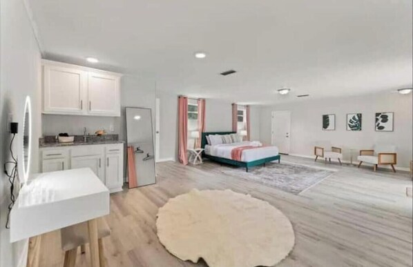 4 dormitorios, tabla de planchar con plancha, wifi y ropa de cama