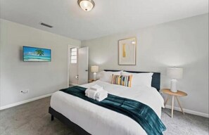 4 bedrooms, iron/ironing board, WiFi, bed sheets