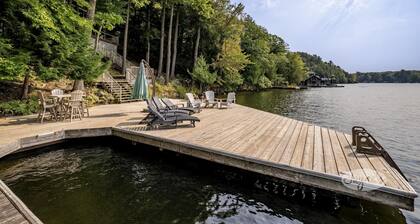 6 bed 5 bath cottage on Lake Muskoka