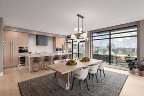 Dining - Harbour Vista (Victoria)