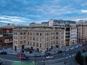 Exterior - Harbour Vista (Victoria)