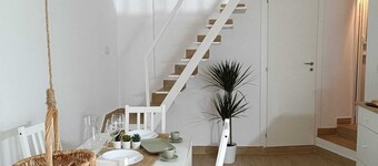 Cozy 2-bedroom apartment in the heart of Naples. 