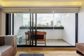 Apartamento, balcón (02) | Terraza o patio