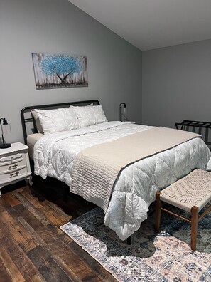 2 bedrooms, desk, iron/ironing board, free WiFi