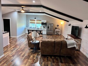 Smart TV - The Loft is a charming barndominium-style guesthouse near Lake Chickamauga. (Dayton)