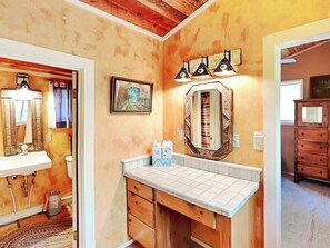 Studio (2 Bedrooms) | Divers