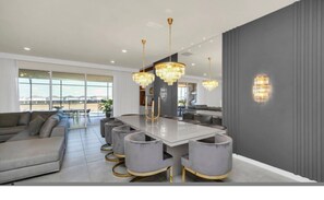 House | 10 bedrooms - Brand NEW 10bedrooms At Windsor Island (Davenport)