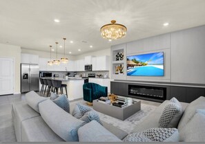 House | 10 bedrooms - Brand NEW 10bedrooms At Windsor Island (Davenport)