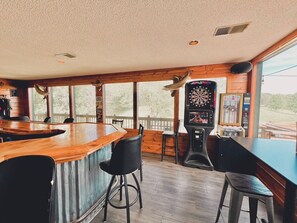 Bar (in der Unterkunft)