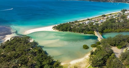 Huskisson Delight! by Experience Jervis Bay