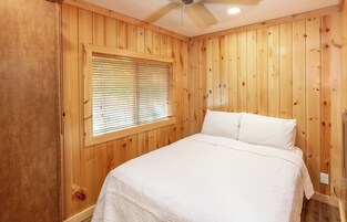 Casa de campo | 2 quartos, Wi-Fi de cortesia, roupa de cama