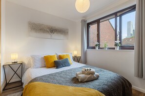 2 bedrooms, iron/ironing board, Internet