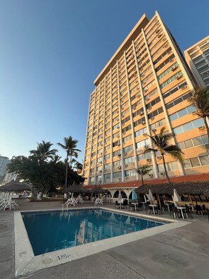 واجهة المنشأة