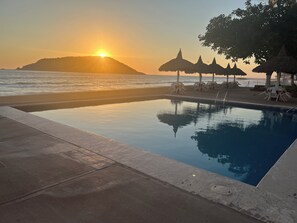 Kolam renang outdoor