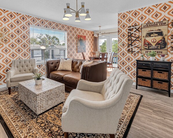 Smart TV - Woodstock:2nd Floor, walk to A&M (Bryan)