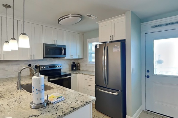 Townhome, Multiple Beds, Balcony, Garden View (Villa Chateau #10) | Private kitchen | Coffee/tea maker, fridge, microwave, oven