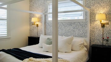 4 Schlafzimmer, Schreibtisch, Bügeleisen/Bügelbrett, Reisekinderbett