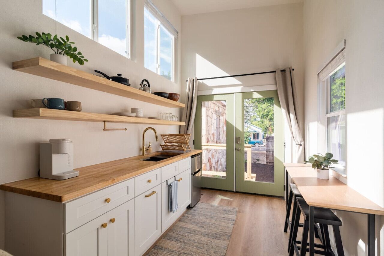 Fridge, stovetop, coffee/tea maker, toaster