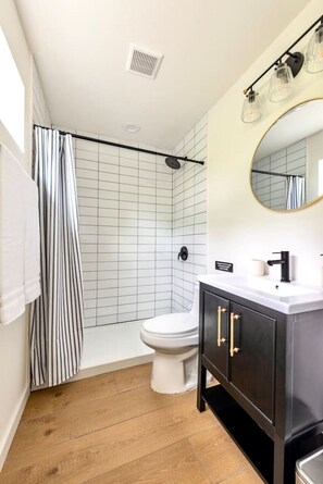 ヘアドライヤー、タオル