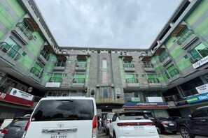 Self-parking (surcharge)