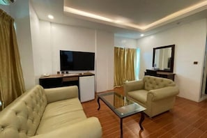 Room - Diamond Spring Hotel Angeles (Angeles)