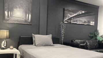 1 bedroom, in-room safe, free WiFi, bed sheets