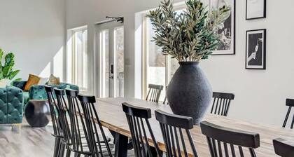 LUX 7BR/4.5BA • Stylish Villa w/Heated Pool&Spa +