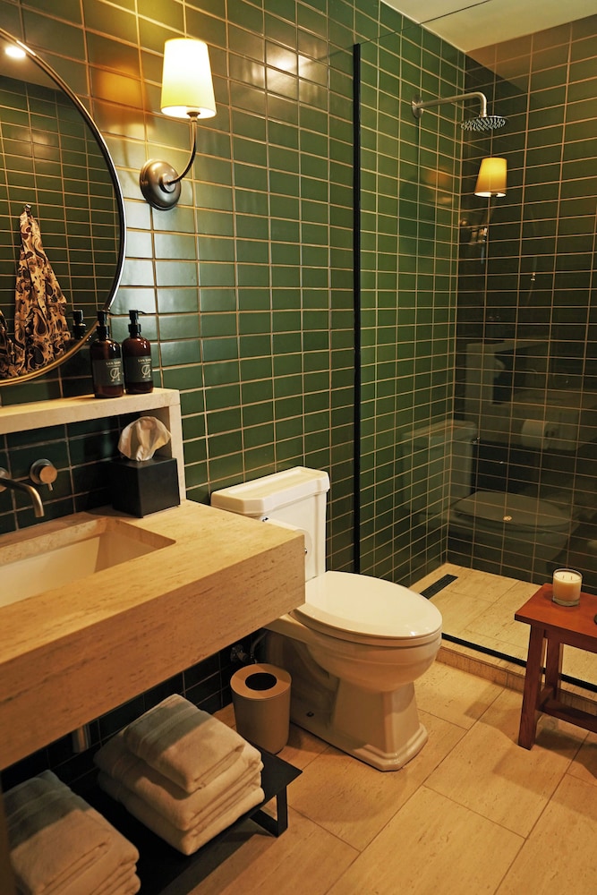 Albert Hotel by null