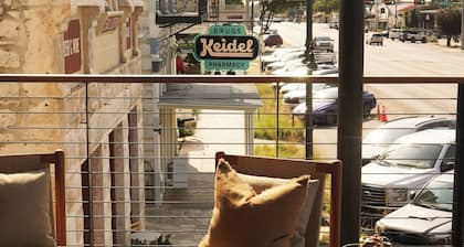 Albert Hotel