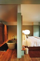 Albert Suite | Egyptian cotton sheets, premium bedding, pillowtop beds, minibar