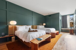 Double Queen | Egyptian cotton sheets, premium bedding, pillowtop beds, minibar