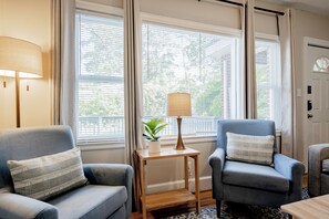 TV - Columbia Duet - 2 Units (West Columbia)