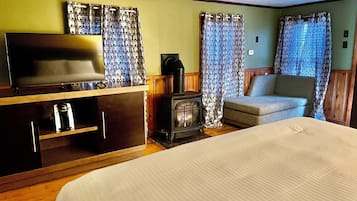 Standard Double Room, 1 King Bed | 2 bedrooms, free WiFi
