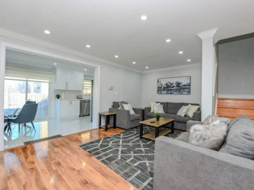 Luxurious Home in Mississauga