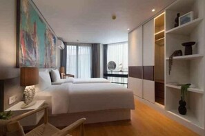 Room - Beachwalk Residence (Bali)