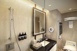 Room - Beachwalk Residence (Bali)