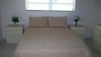 2 chambres, fer et planche Ă  repasser, Wi-Fi, draps fournis