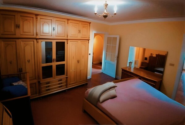 Huoneisto | 4 makuuhuonetta, vuodevaatteet