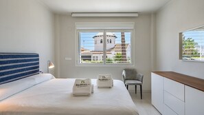 4 chambres, fer et planche à repasser, Wi-Fi