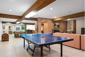 TV - Oak Hill House (Somerset)