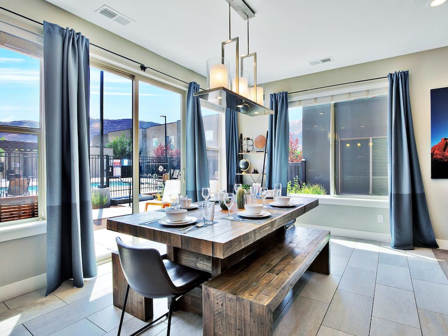 Casa de lujo, vistas a la montaña | Servicio de comidas en la habitación