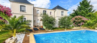 Beautiful home in Saint-Cyr-Sur-Loire