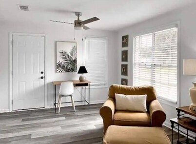 Tidy Apartment Near Hospital/PCC