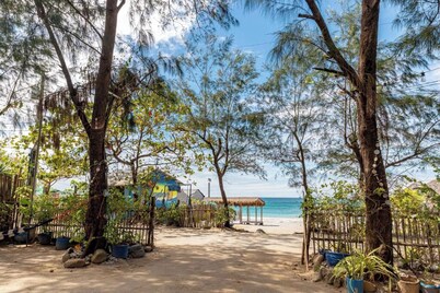 Azul Zambales Beachfront House EXCLUSIVE
