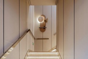 Interior - Homeinn Plus Hotel (Shanghai Bund Nanjing Road Pedestrian Street) (Shanghai)