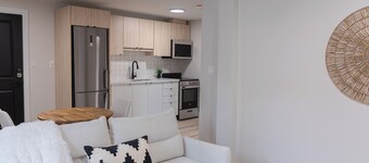 1 Bedroom Unit with living space and full kitchen Prime Downtown location