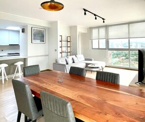 Dining room - Unique Apartment Ocean View (Panama City)