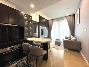 Smart TV, Netflix, películas con cargo, servicios de streaming