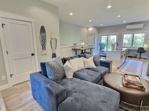 TV, printers - RAINEY CREEK RETREAT (Swan Valley)